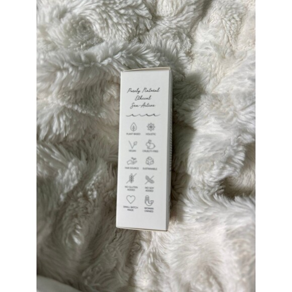 Earth Harbor Calypso Vitamin C Moisture Elixir - Picture 2 of 4